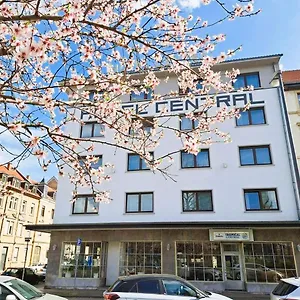 Central Hauptbahnhof Otel